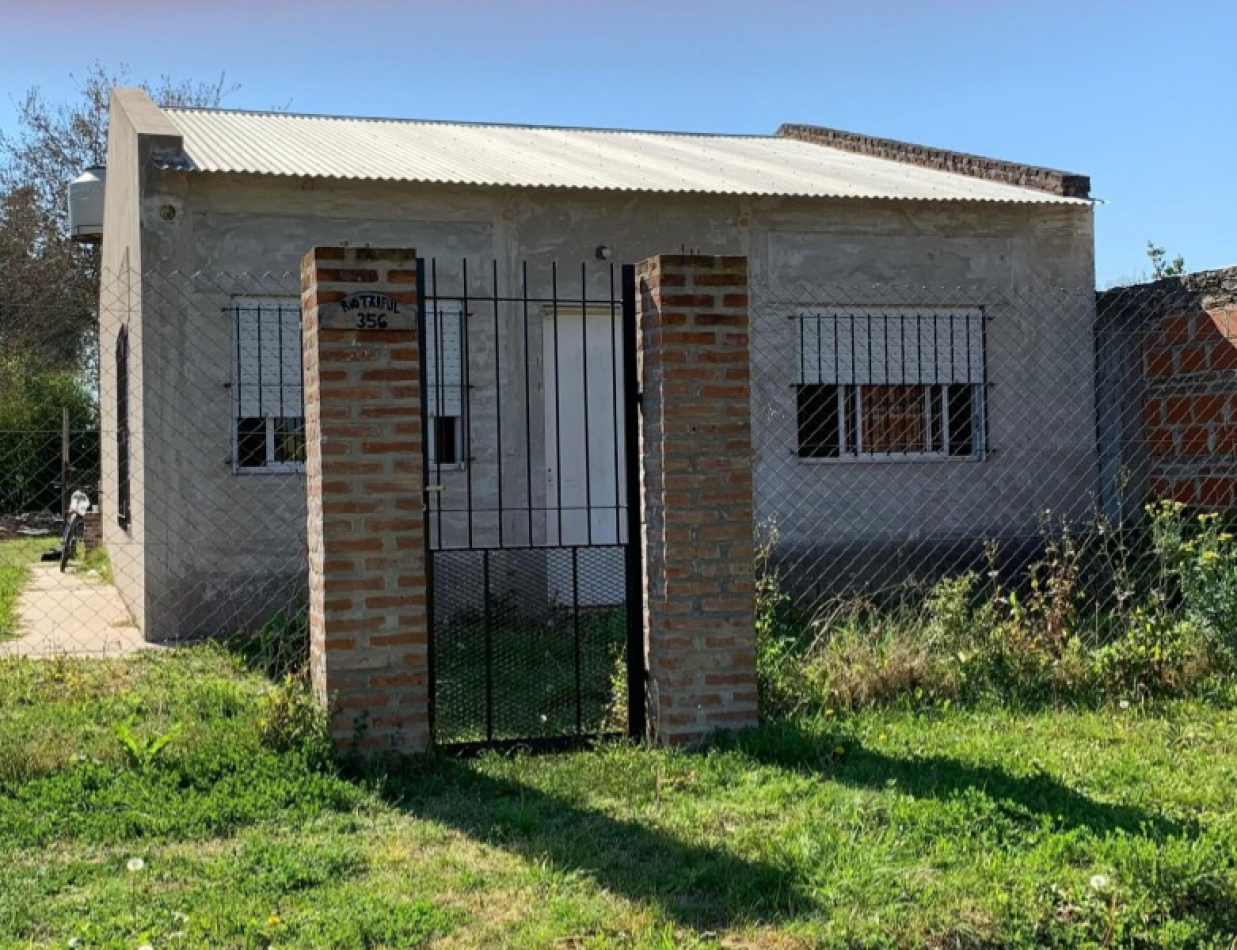 Casa de 3 dormitorios en alquiler, zona Hosteria de Lujan