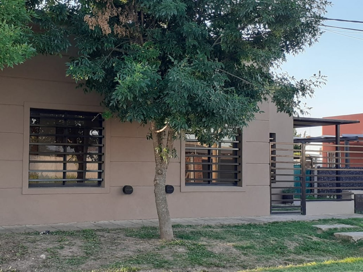 Muy linda casa en Barrio El Soleado, Pueblo Nuevo