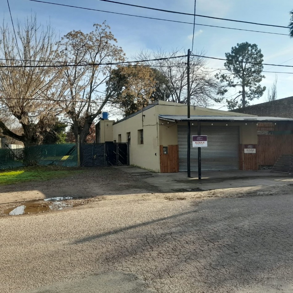 Galpon con terreno y salon comercial